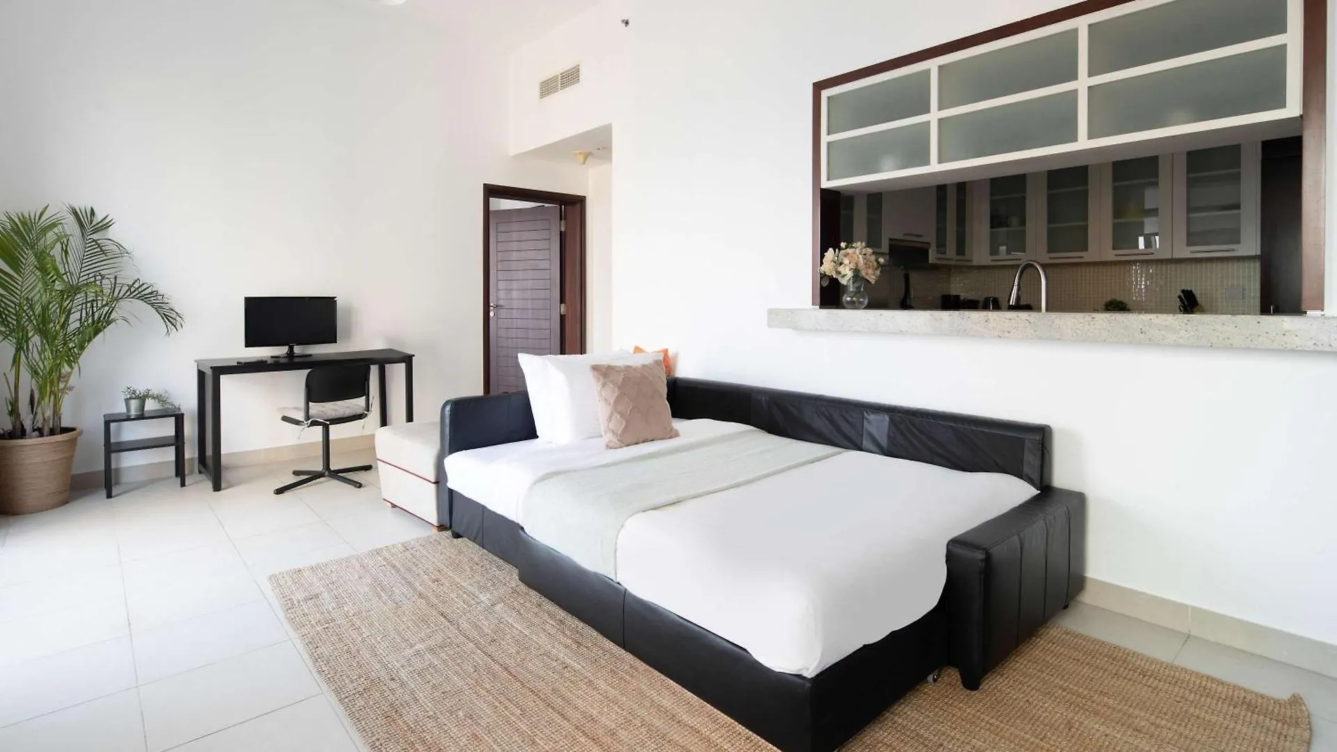 Frank Porter - Boulevard Central Tower 1 Dubai