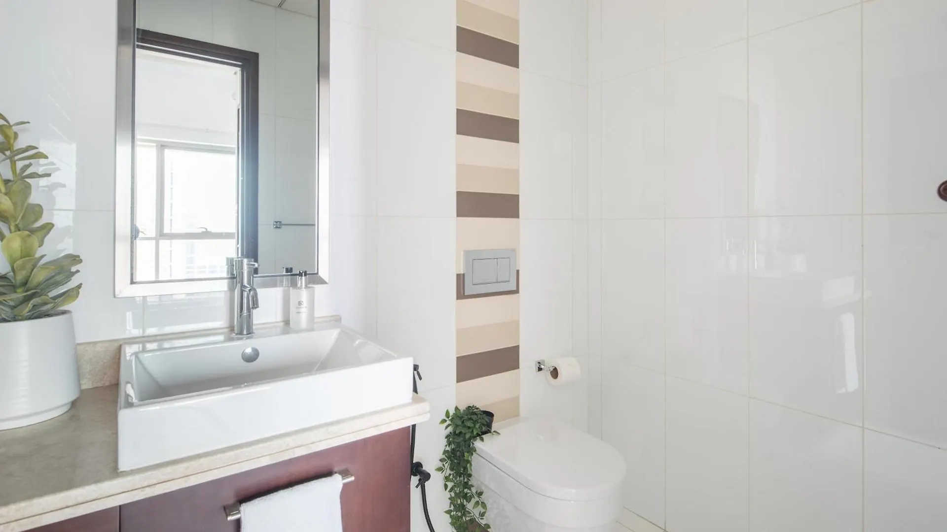 Apartment Frank Porter - Boulevard Central Tower 1 Dubai